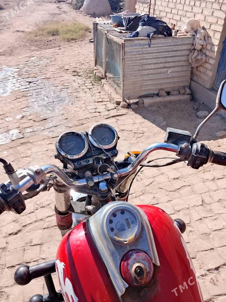 Ozan 200-14 2010 - 15 000 TMT - Гарабекевюл - img 8