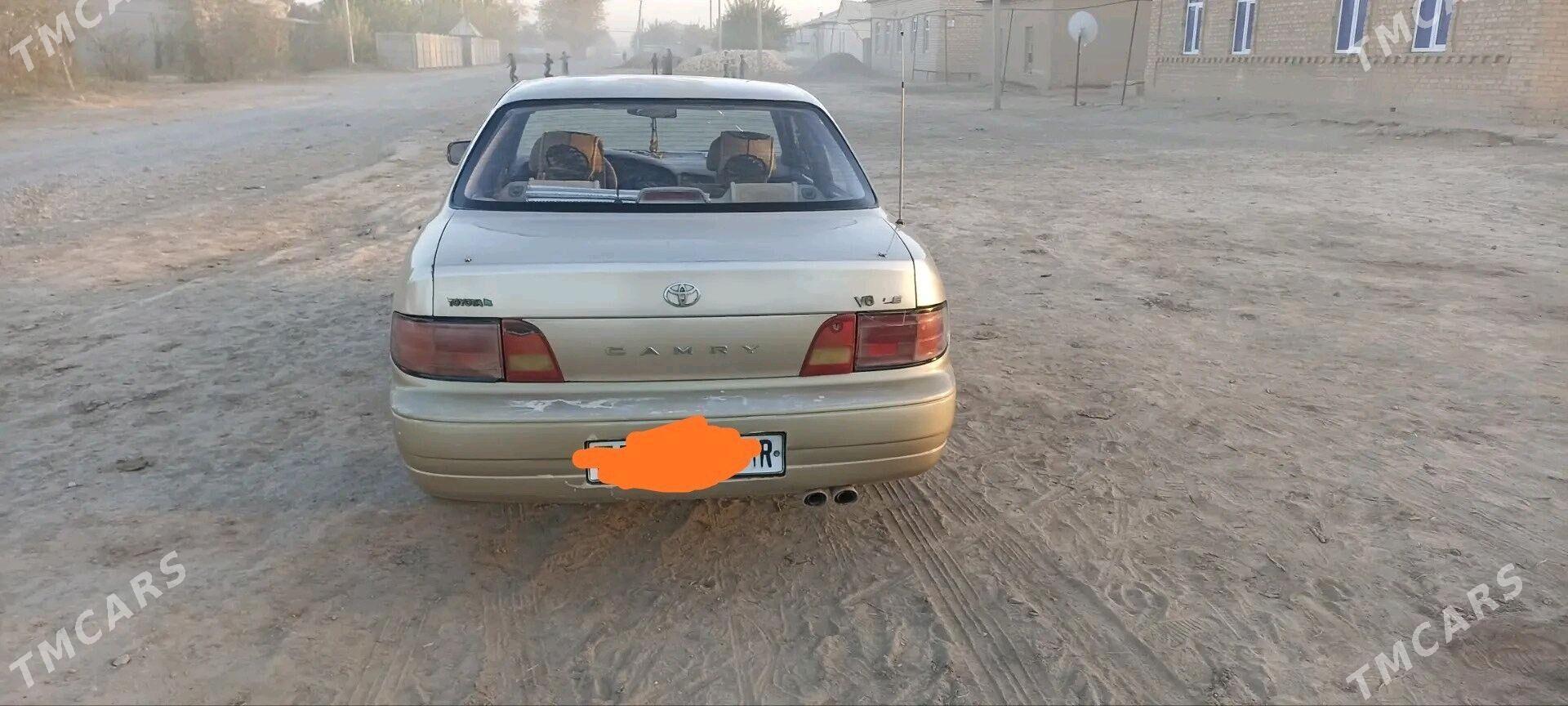 Toyota Camry 1993 - 78 000 TMT - Мургап - img 1