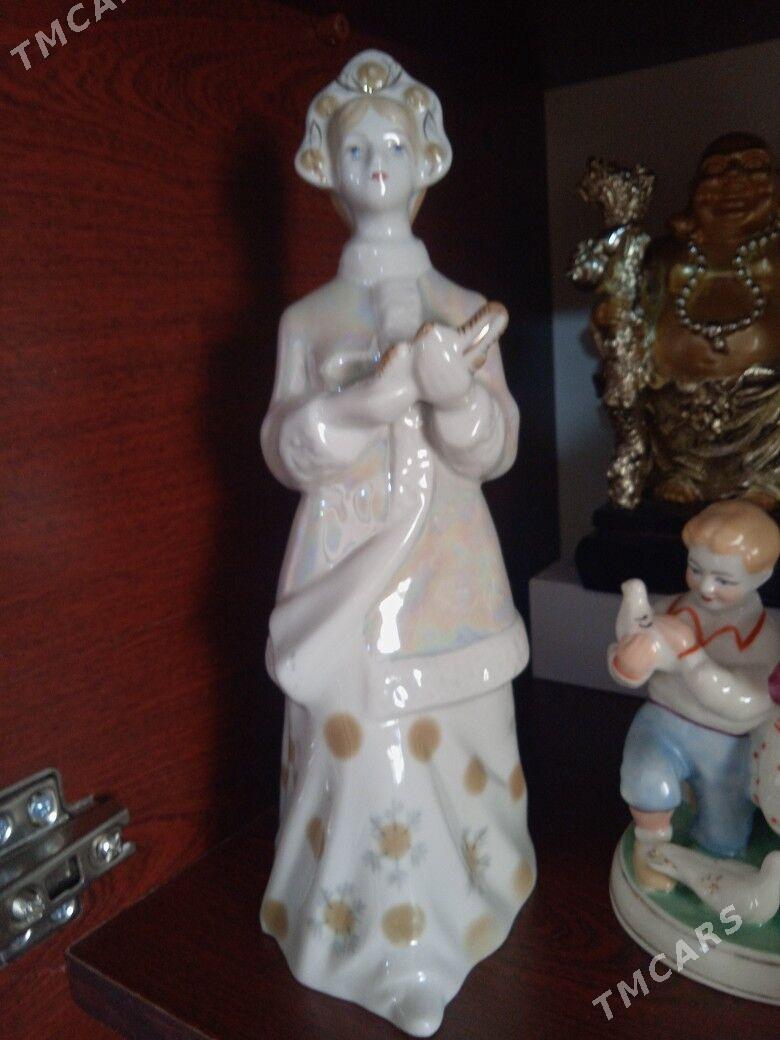 Gadymy statuetka , sneguroçka - Balkanabat - img 1