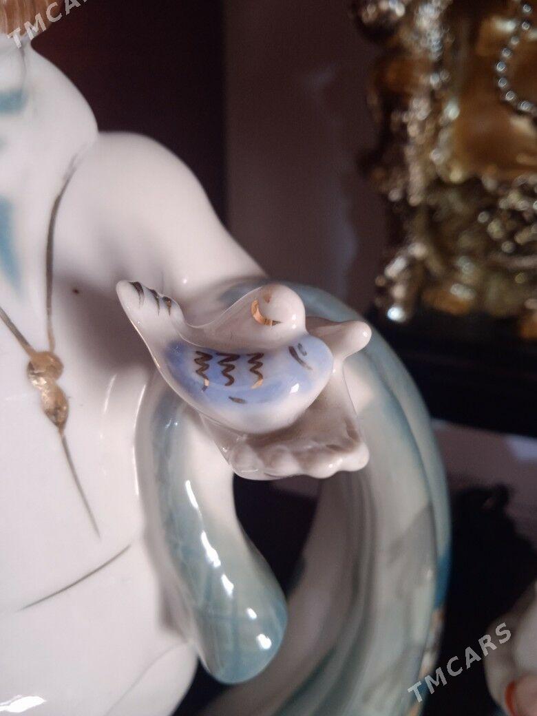 Gadymy statuetka. - Balkanabat - img 3