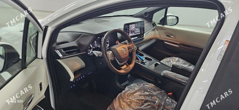 Toyota Sienna 2022 - 700 000 TMT - Aşgabat - img 8