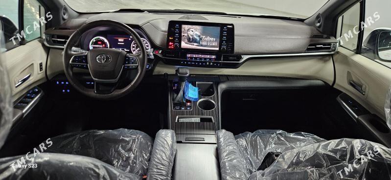 Toyota Sienna 2022 - 700 000 TMT - Aşgabat - img 6