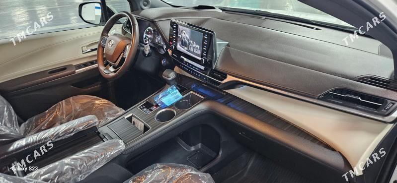 Toyota Sienna 2022 - 700 000 TMT - Aşgabat - img 9