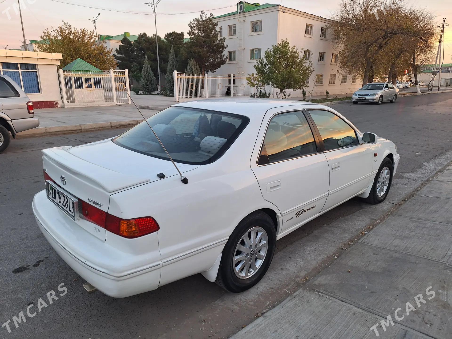 Toyota Camry 2002 - 155 000 TMT - Туркменабат - img 5