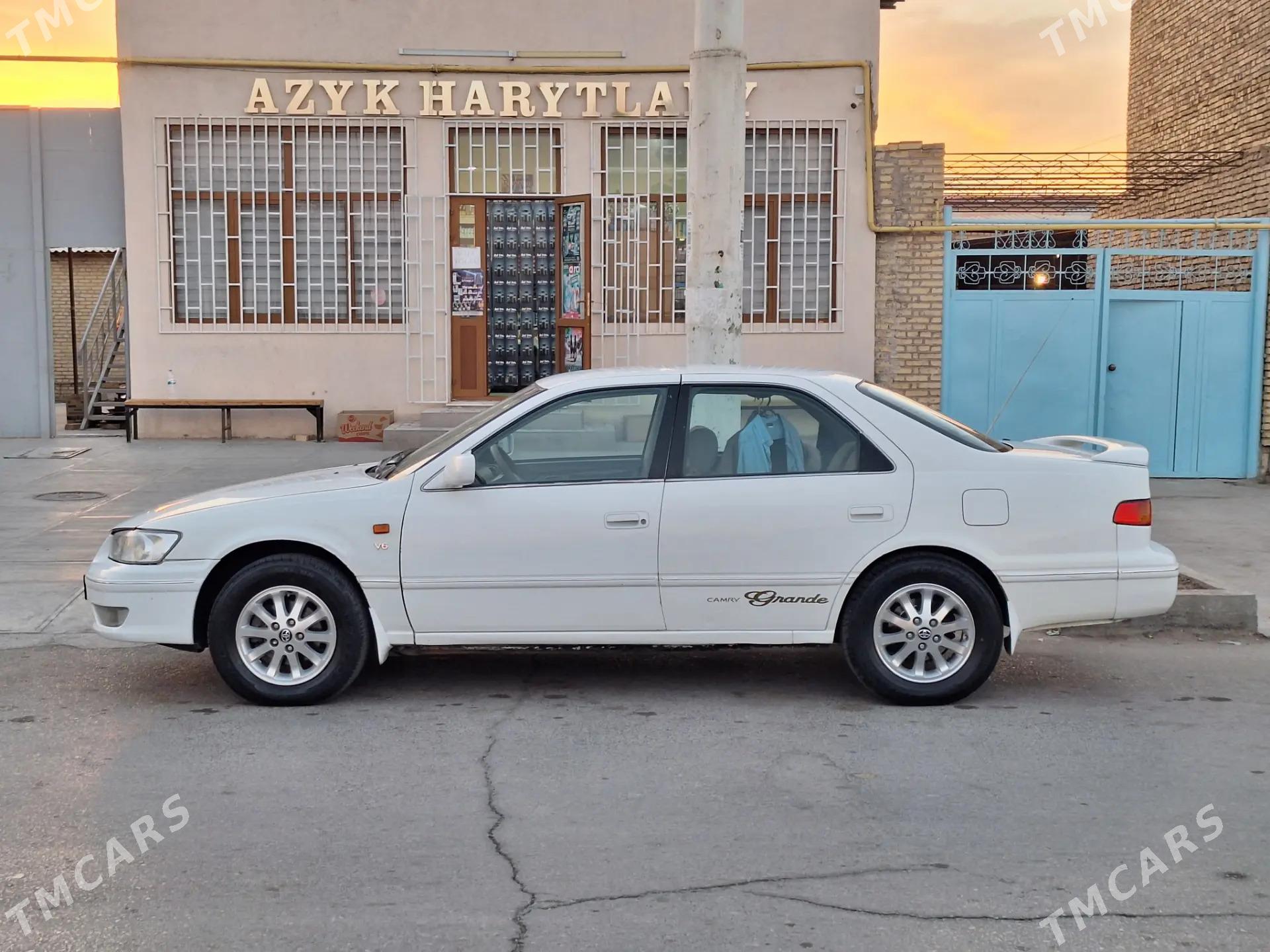 Toyota Camry 2002 - 155 000 TMT - Туркменабат - img 2