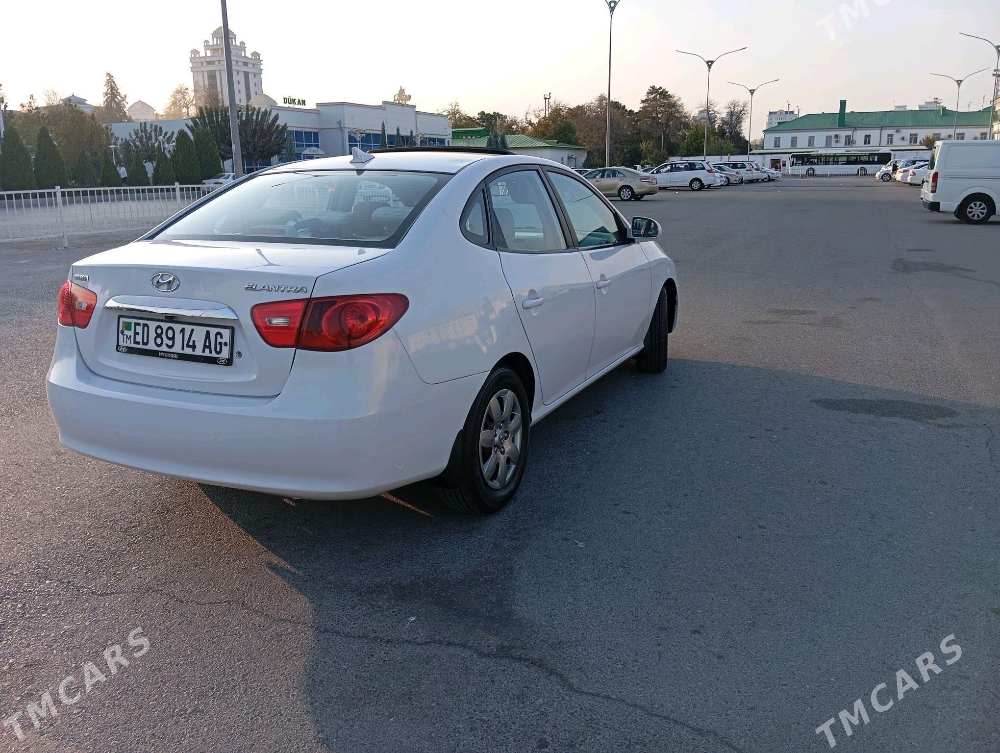 Hyundai Elantra 2010 - 145 000 TMT - Чоганлы - img 4
