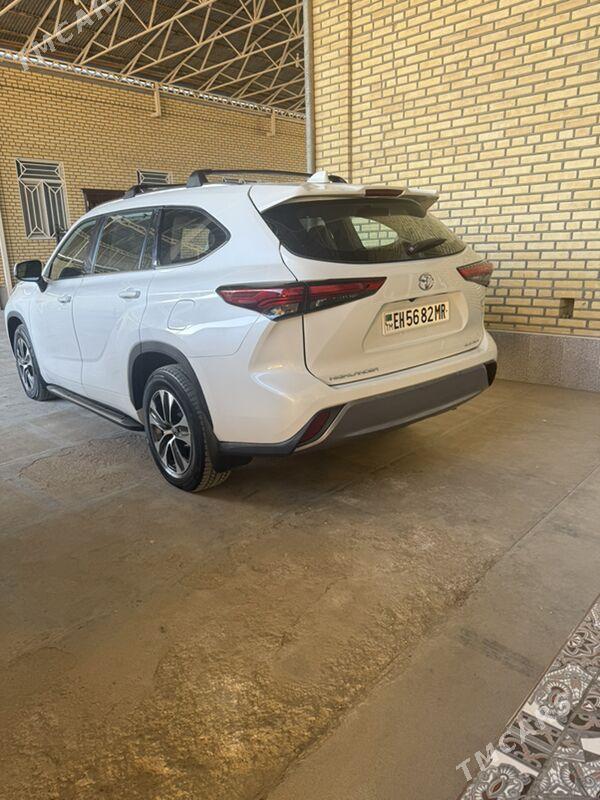 Toyota Highlander 2021 - 460 000 TMT - Мары - img 4