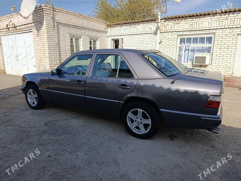 Mercedes-Benz 230E 1991 - 40 000 TMT - Mary - img 2