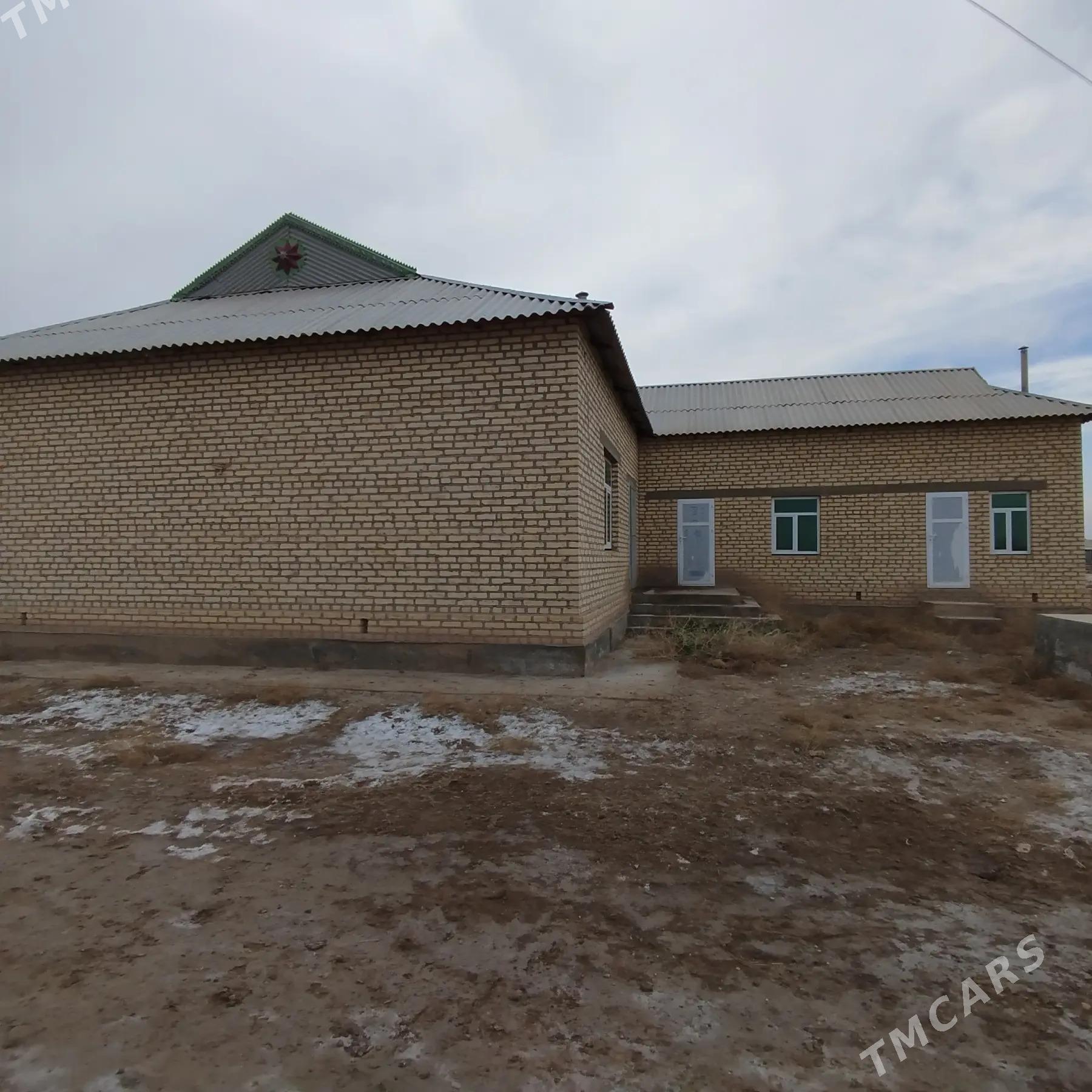 Tejen şäher moskowa kolhoz - Теджен - img 4