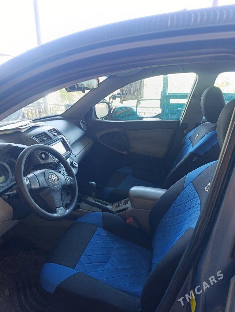 Toyota RAV4 2010 - 180 000 TMT - Саят - img 3