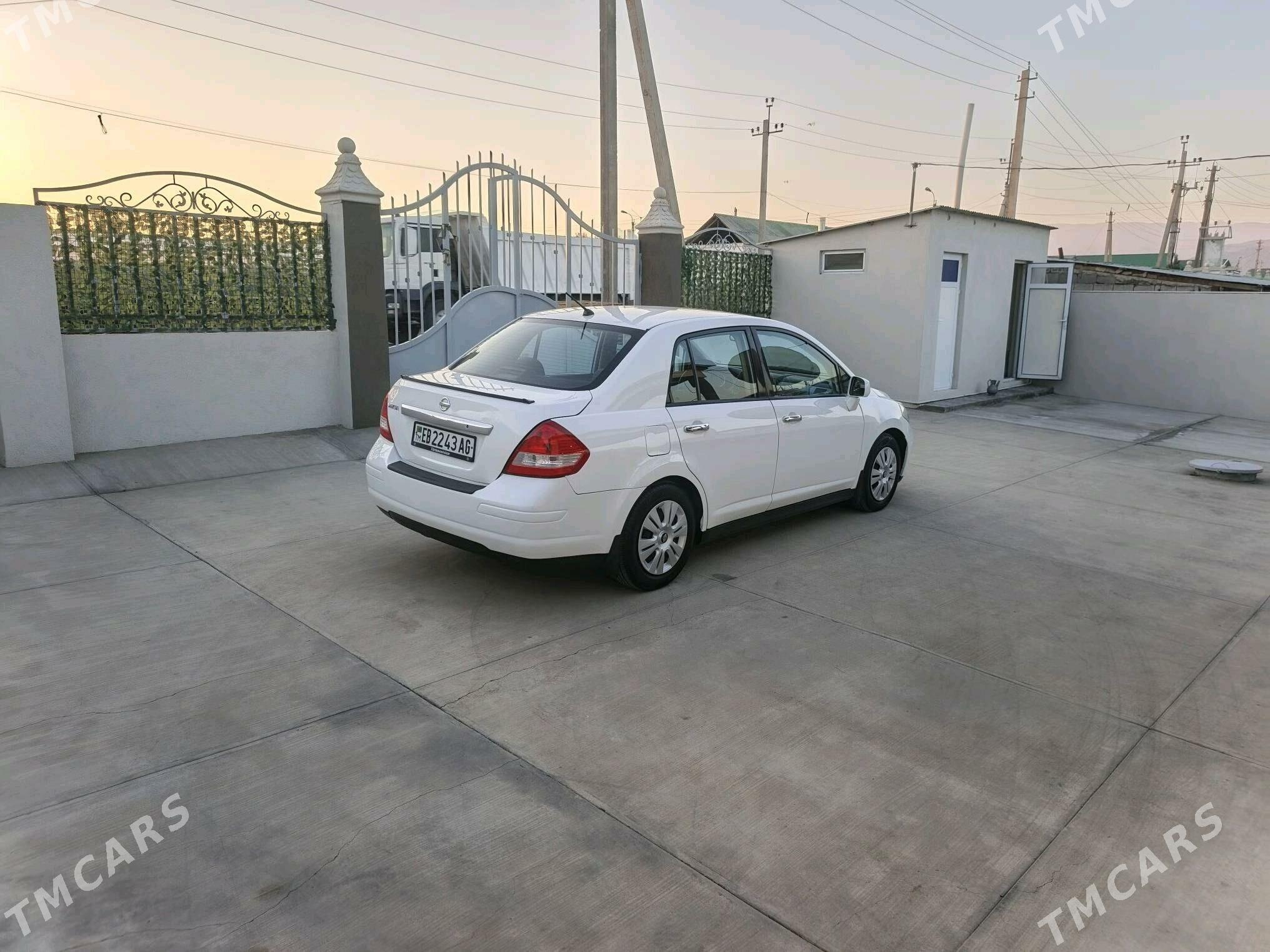 Nissan Versa 2009 - 131 000 TMT - Ашхабад - img 4
