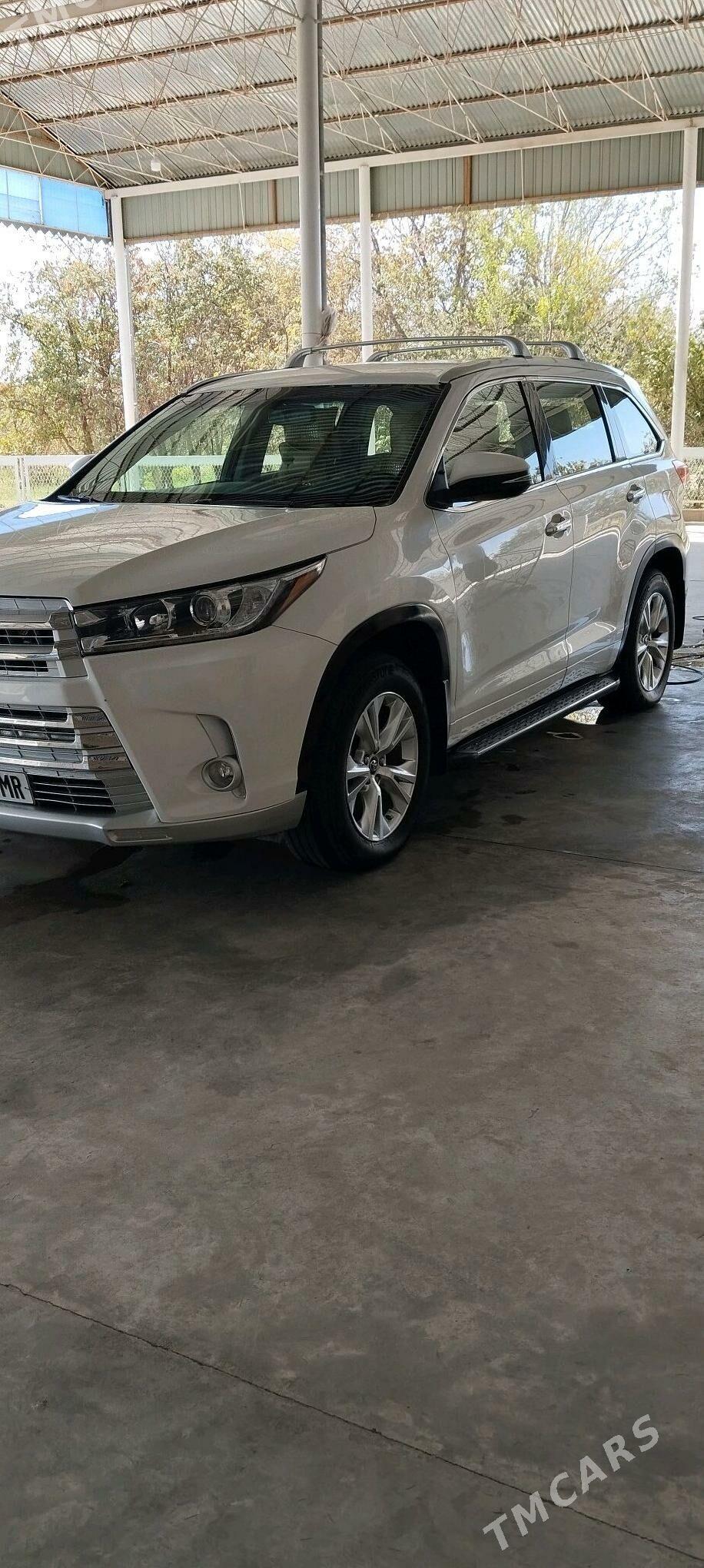 Toyota Highlander 2017 - 375 000 TMT - Сакарчага - img 2