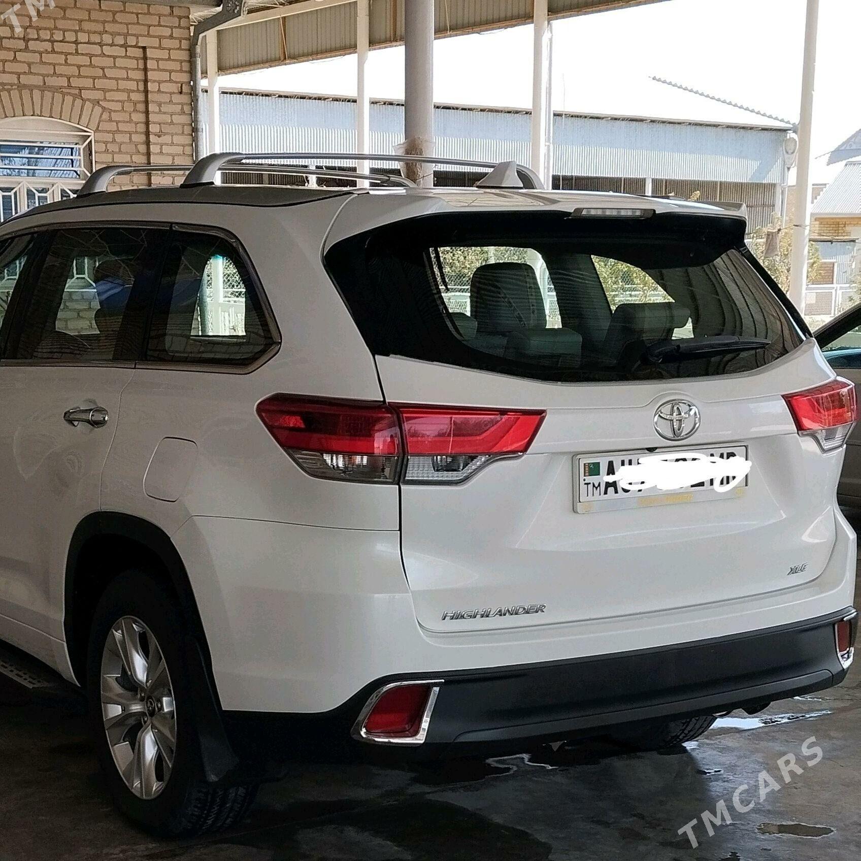 Toyota Highlander 2017 - 375 000 TMT - Сакарчага - img 4