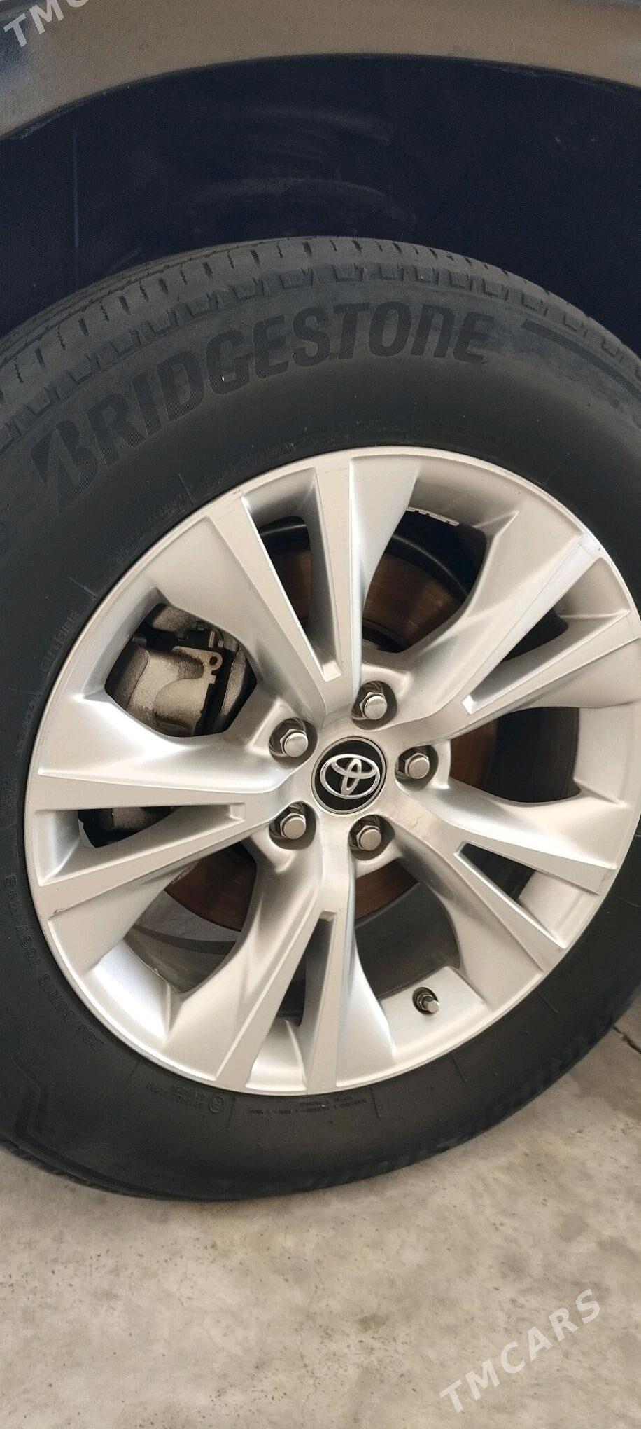 Toyota Highlander 2017 - 375 000 TMT - Сакарчага - img 6