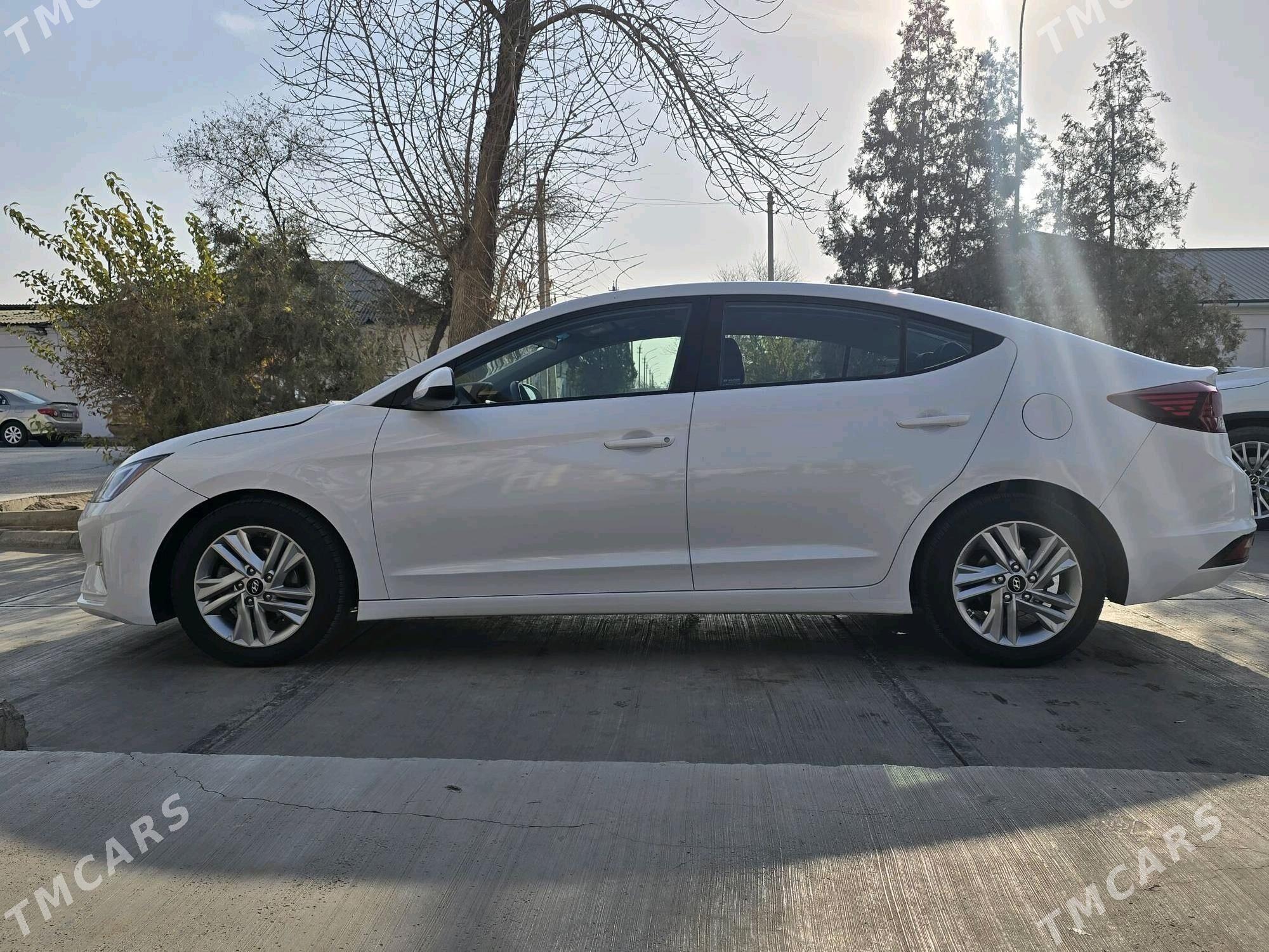 Hyundai Elantra 2019 - 200 000 TMT - Daşoguz - img 4