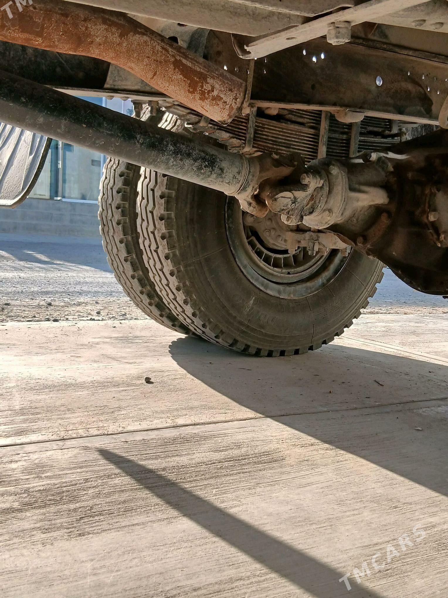 Zil 130 1992 - 80 000 TMT - Garadamak - img 7