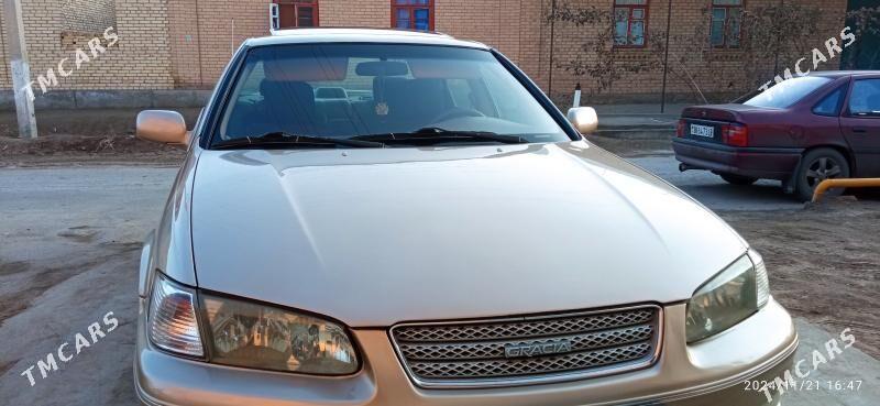 Toyota Camry 1998 - 133 000 TMT - Türkmenabat - img 7