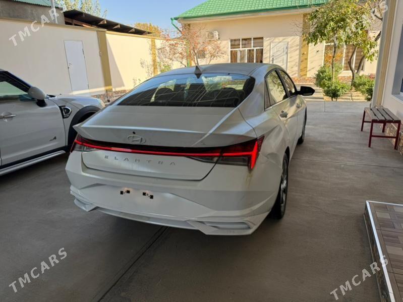 Hyundai Elantra 2022 - 210 000 TMT - Бузмеин - img 6