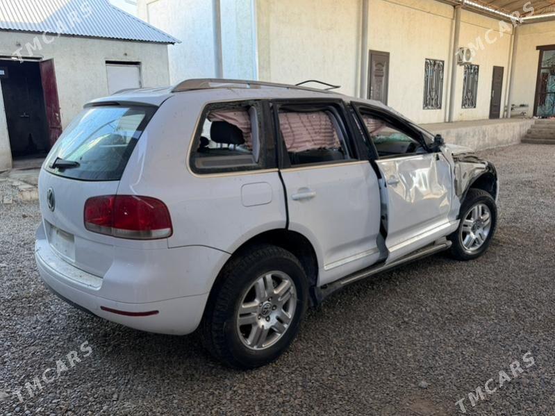 Volkswagen Touareg 2003 - 59 000 TMT - Мары - img 4
