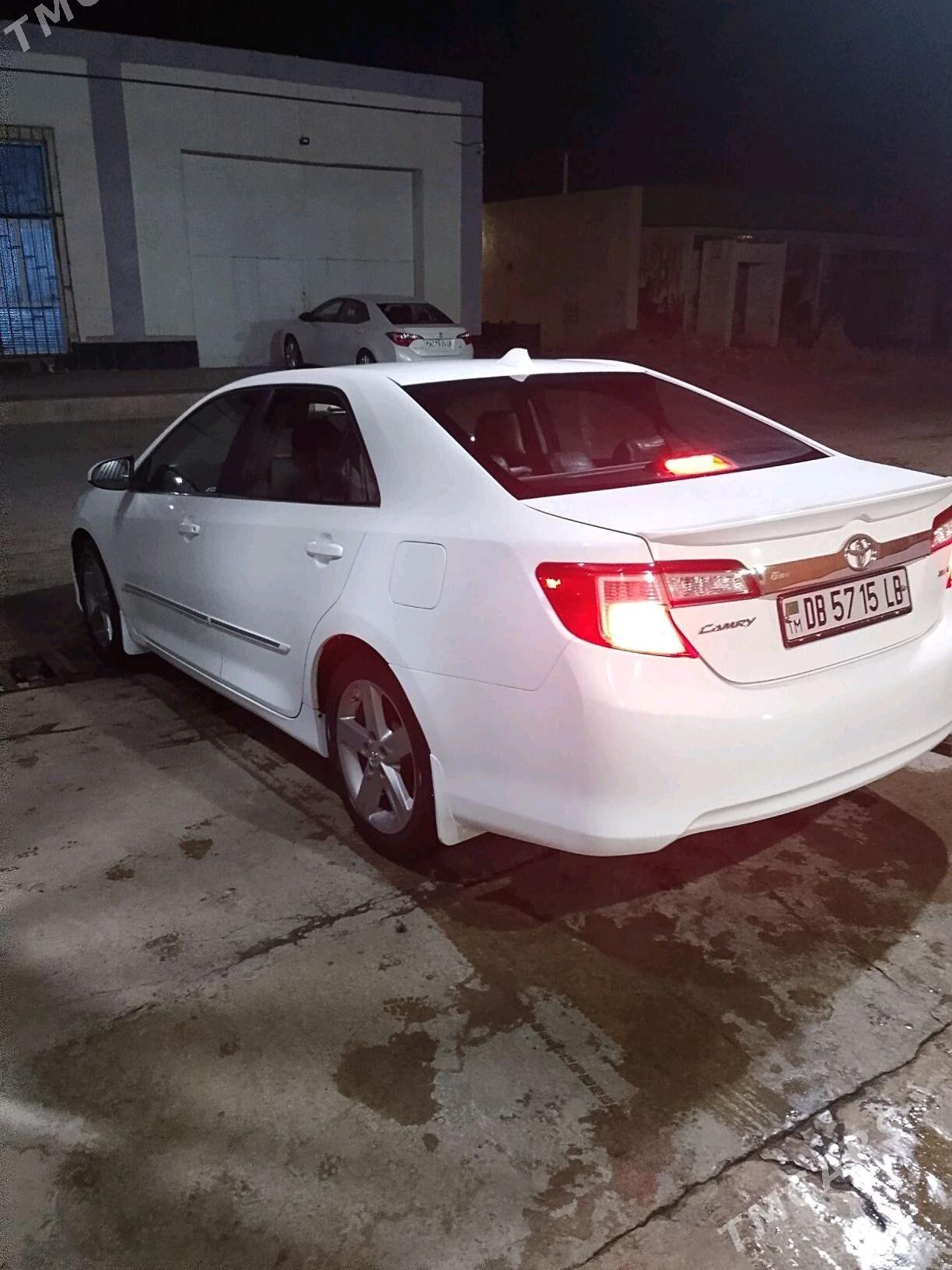 Toyota Camry 2012 - 210 000 TMT - Туркменабат - img 7
