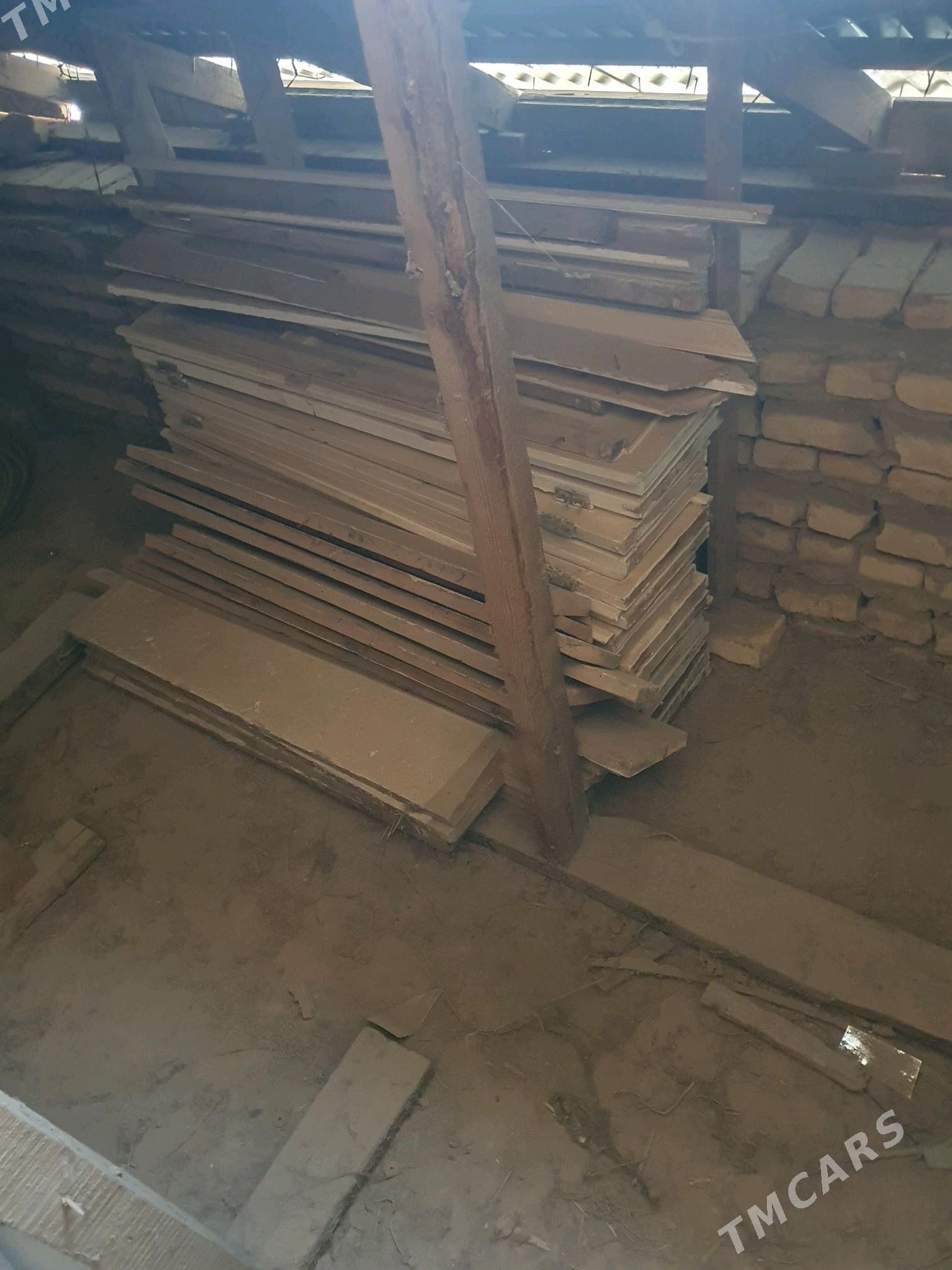 tagta agaclar spallar aynalar - Туркменабат - img 1