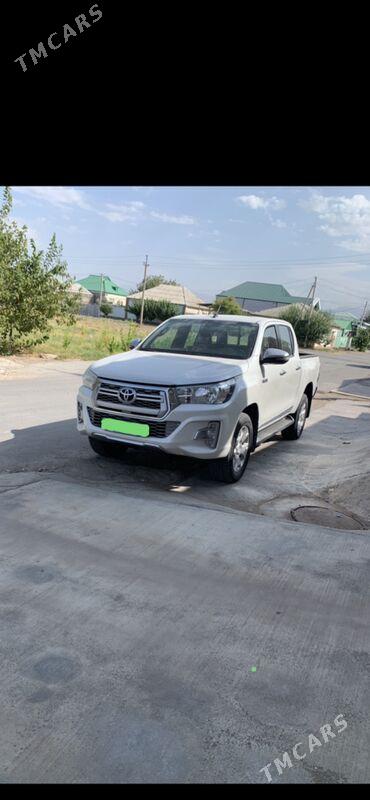Toyota Hilux 2018 - 510 000 TMT - Aşgabat - img 1