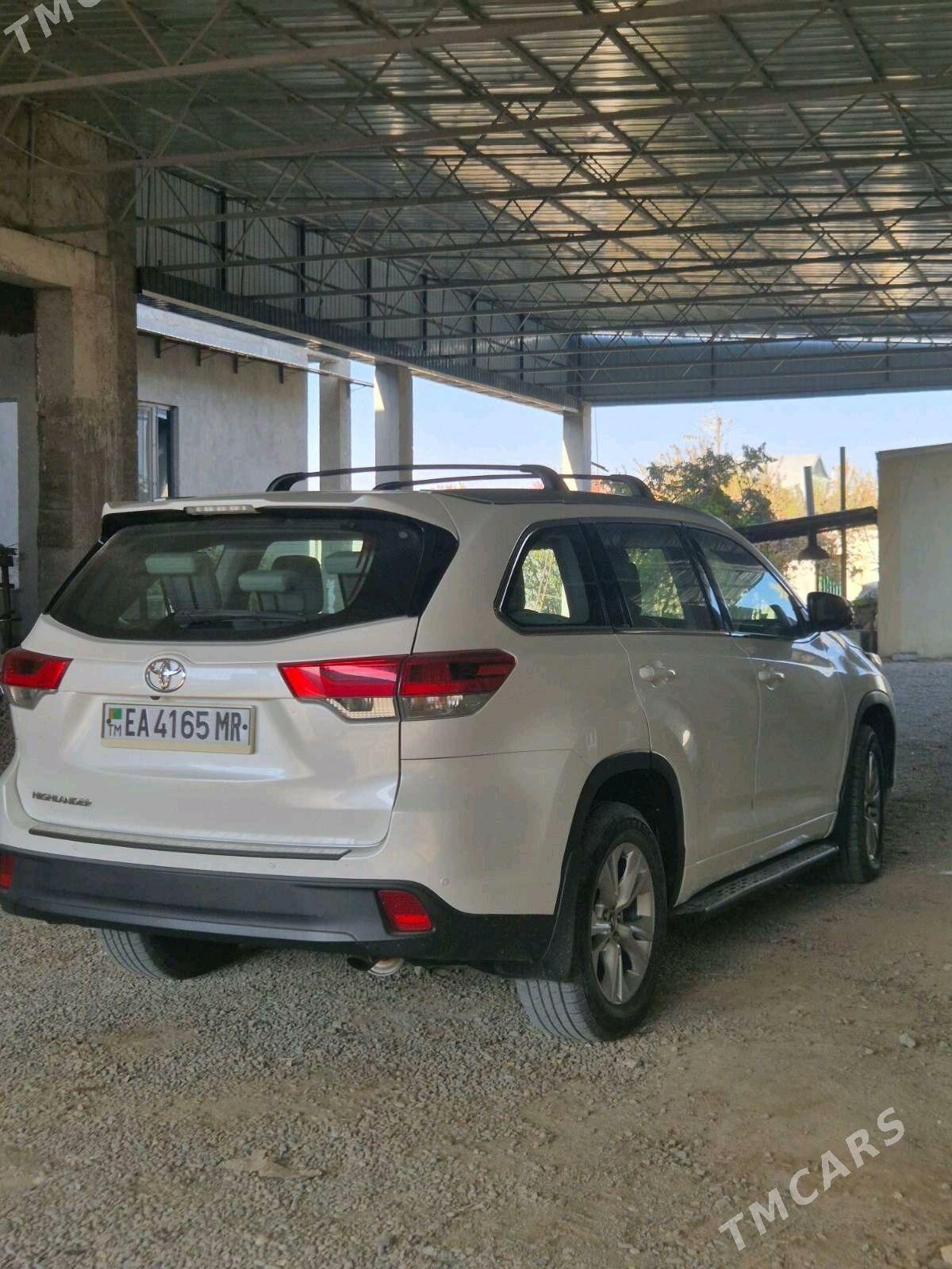 Toyota Highlander 2018 - 410 000 TMT - Мары - img 4