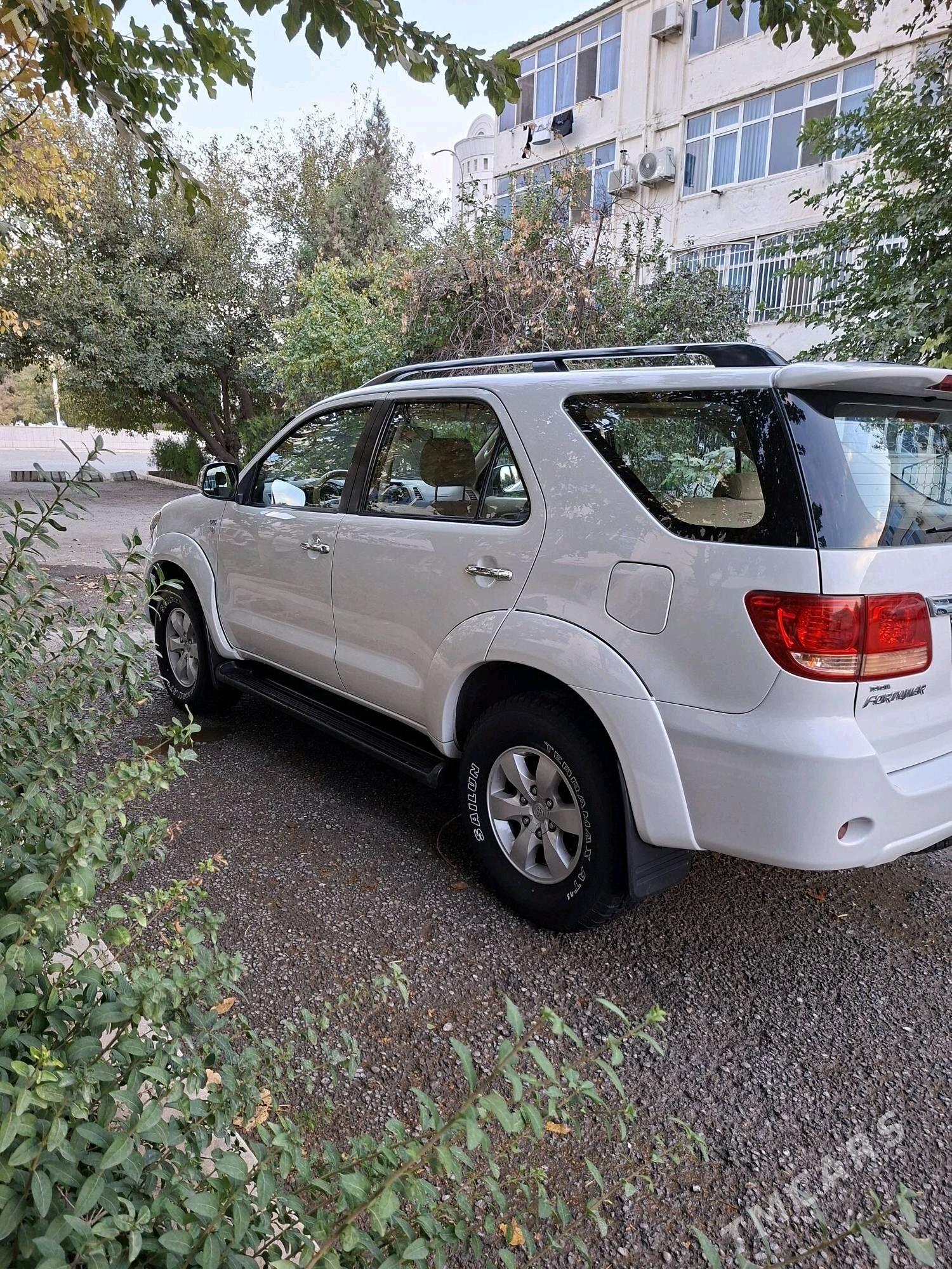 Toyota Fortuner 2006 - 330 000 TMT - Aşgabat - img 4