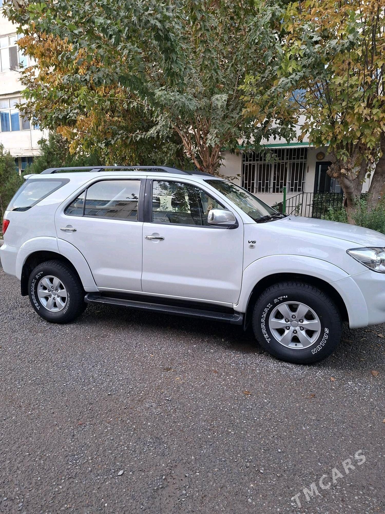 Toyota Fortuner 2006 - 330 000 TMT - Aşgabat - img 5
