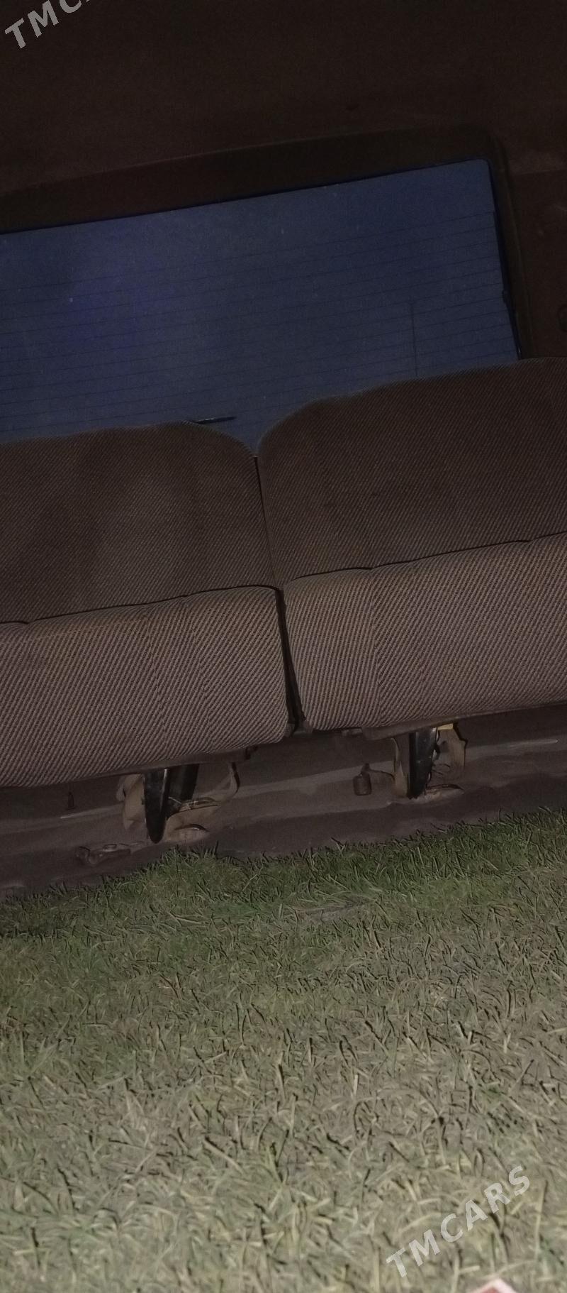 Toyota Previa 1993 - 85 000 TMT - Халач - img 5