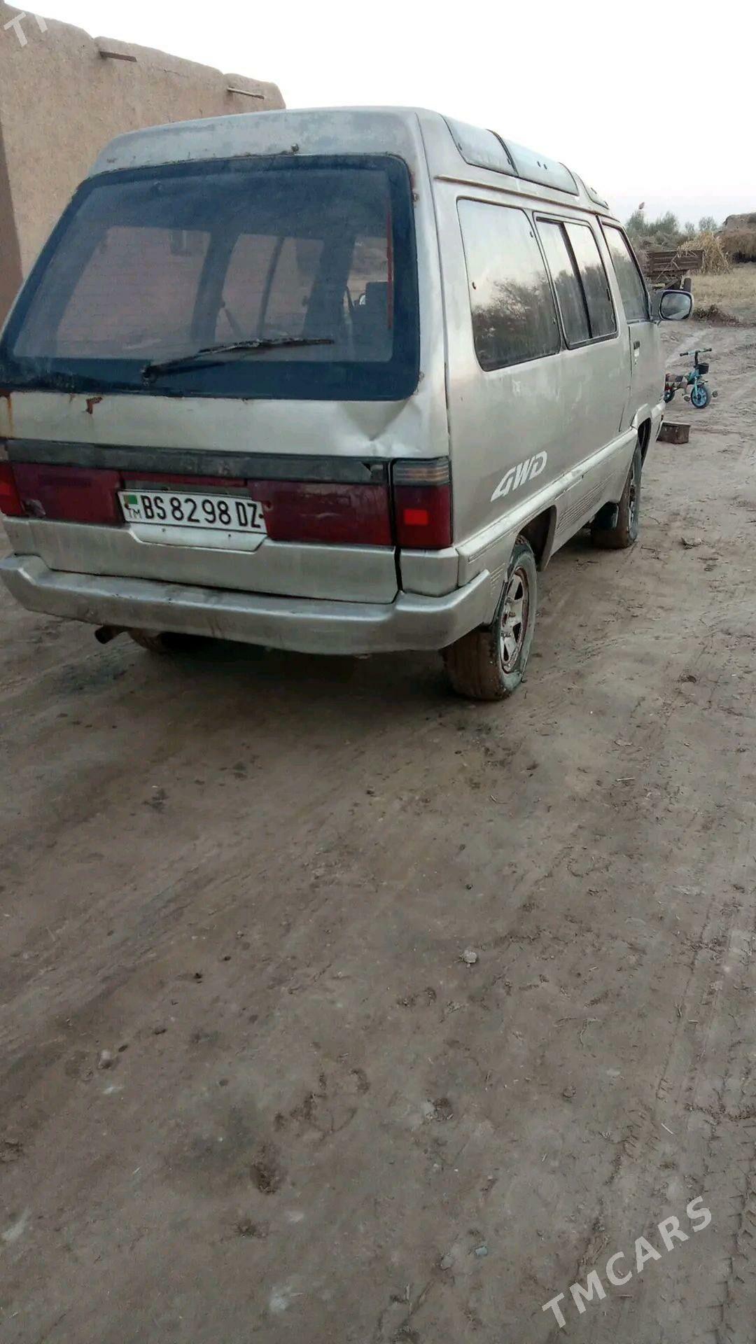 Toyota Town Ace 1989 - 30 000 TMT - етр. Туркменбаши - img 3