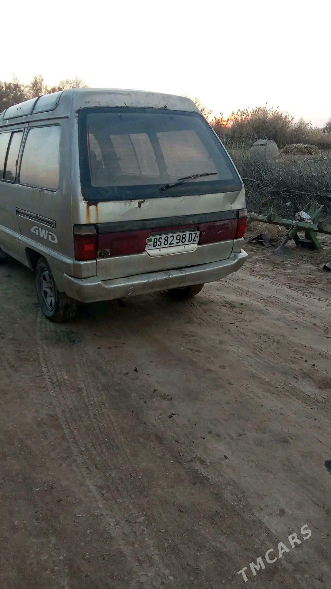 Toyota Town Ace 1989 - 30 000 TMT - етр. Туркменбаши - img 5