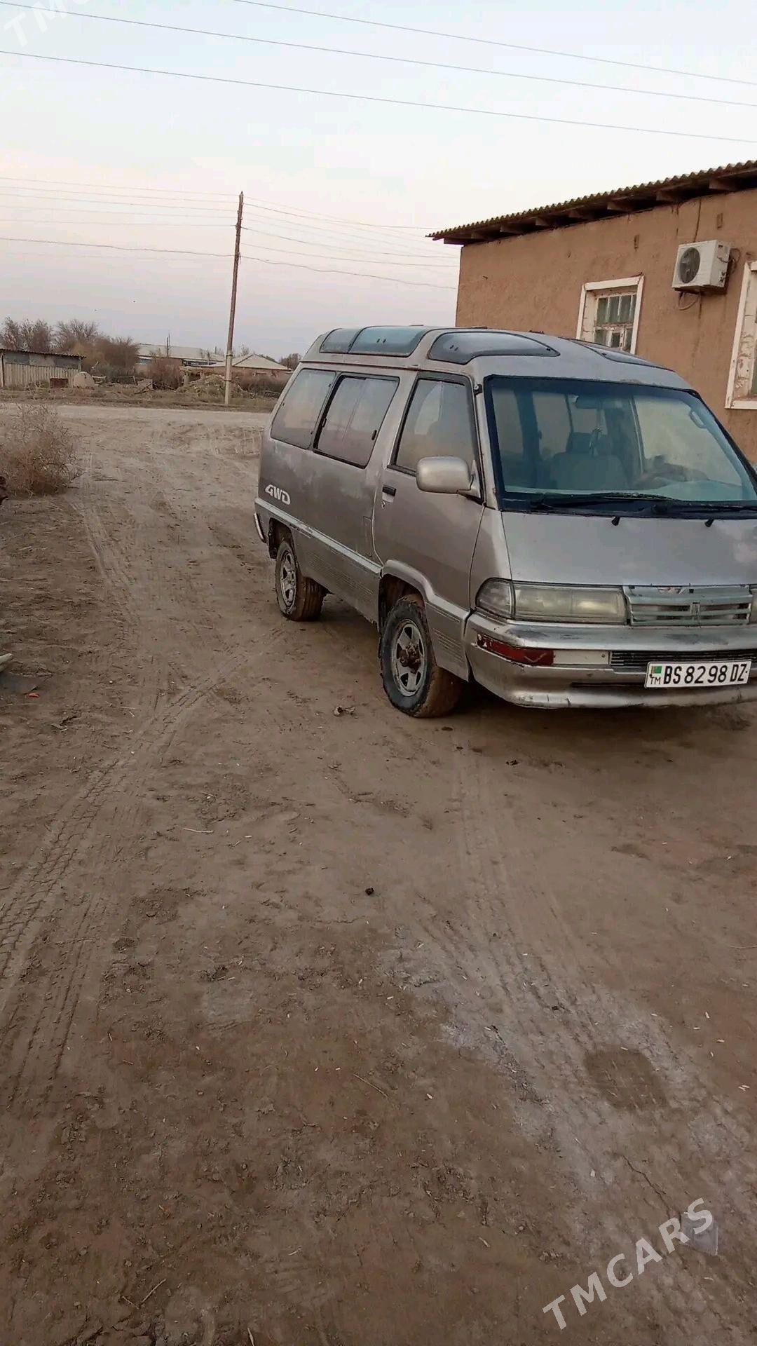Toyota Town Ace 1989 - 30 000 TMT - етр. Туркменбаши - img 7