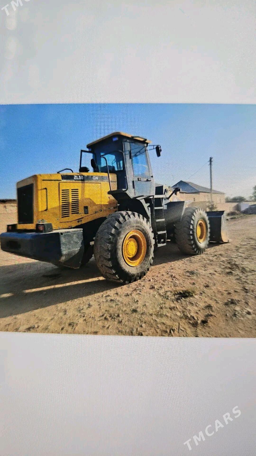 XCMG LW500F 2010 - 282 000 TMT - Baýramaly - img 1