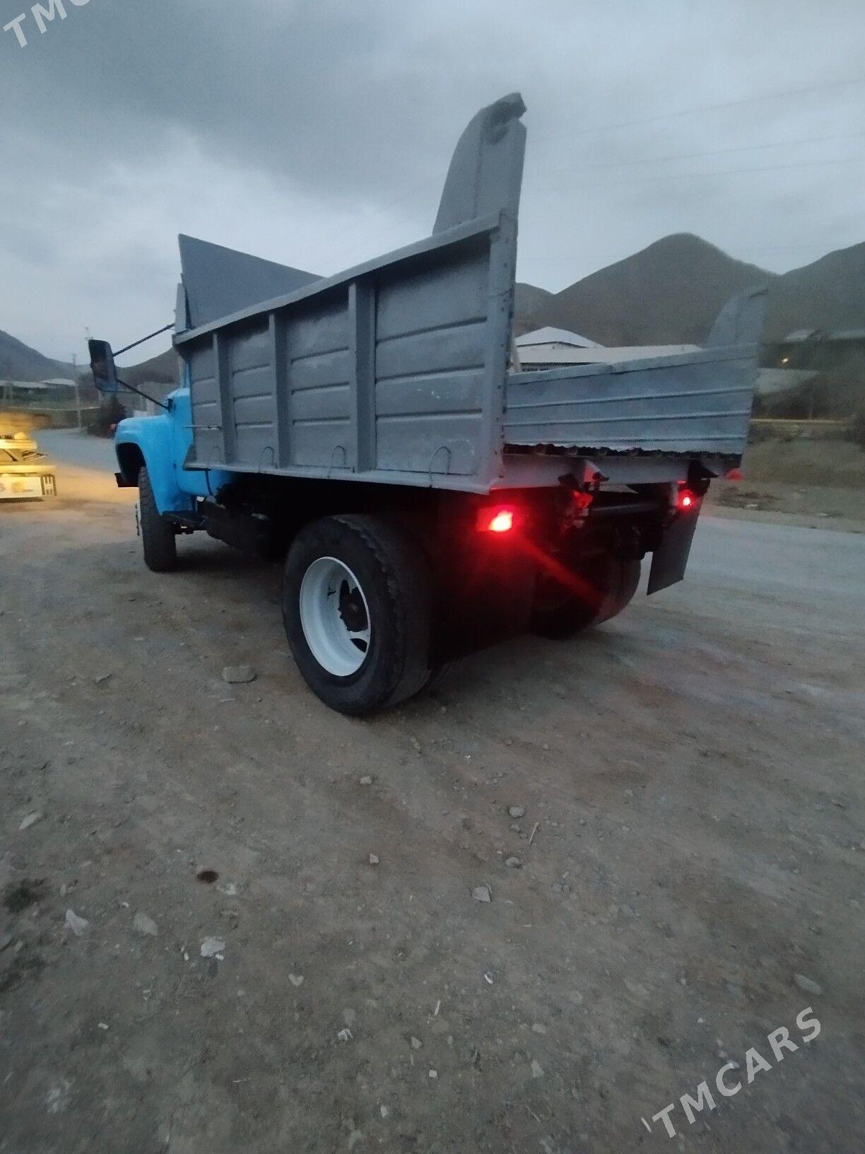 Zil 130 2000 - 55 000 TMT - Bäherden - img 3