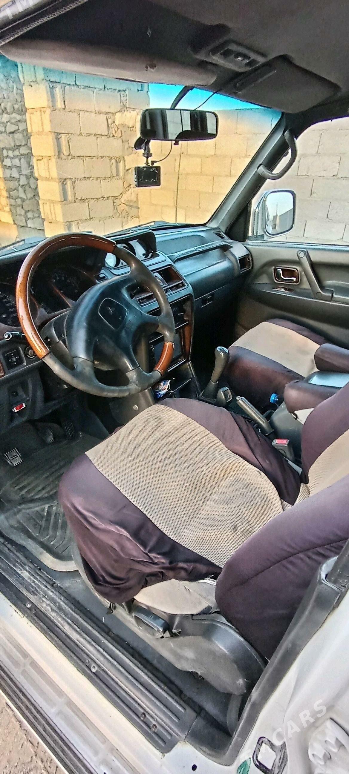 Mitsubishi Pajero 1999 - 85 000 TMT - Джебел - img 4