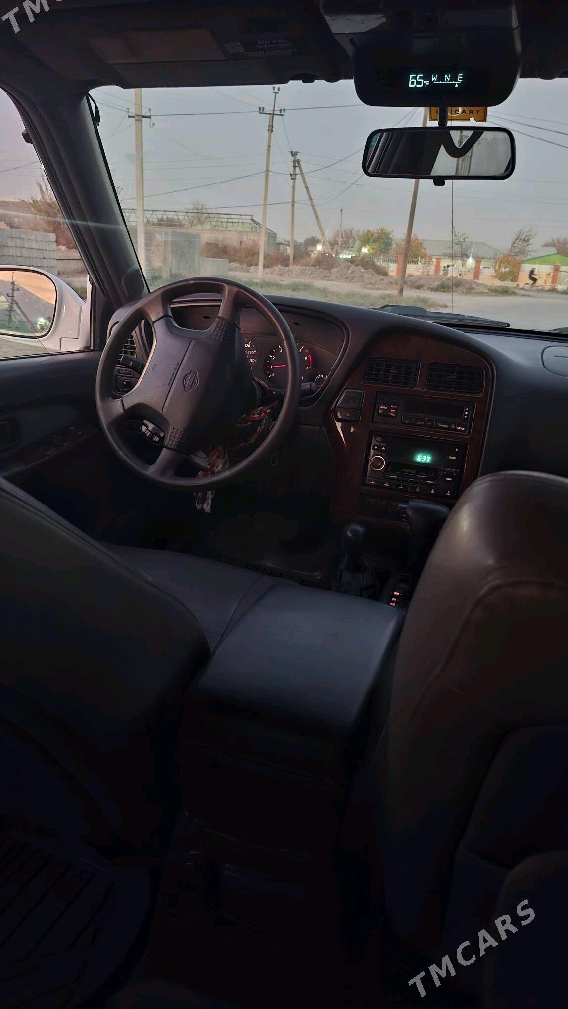 Nissan Pathfinder 2000 - 130 000 TMT - Ашхабад - img 5