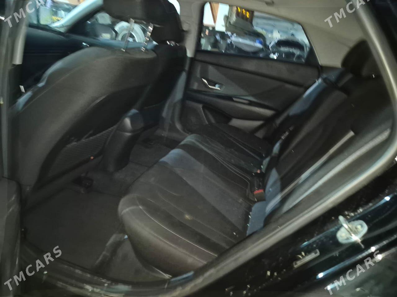 Hyundai Elantra 2022 - 260 000 TMT - Aşgabat - img 7