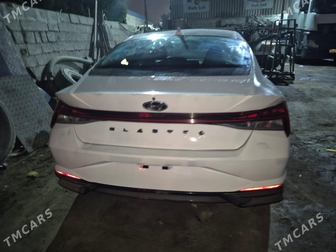 Hyundai Elantra 2022 - 260 000 TMT - Aşgabat - img 4