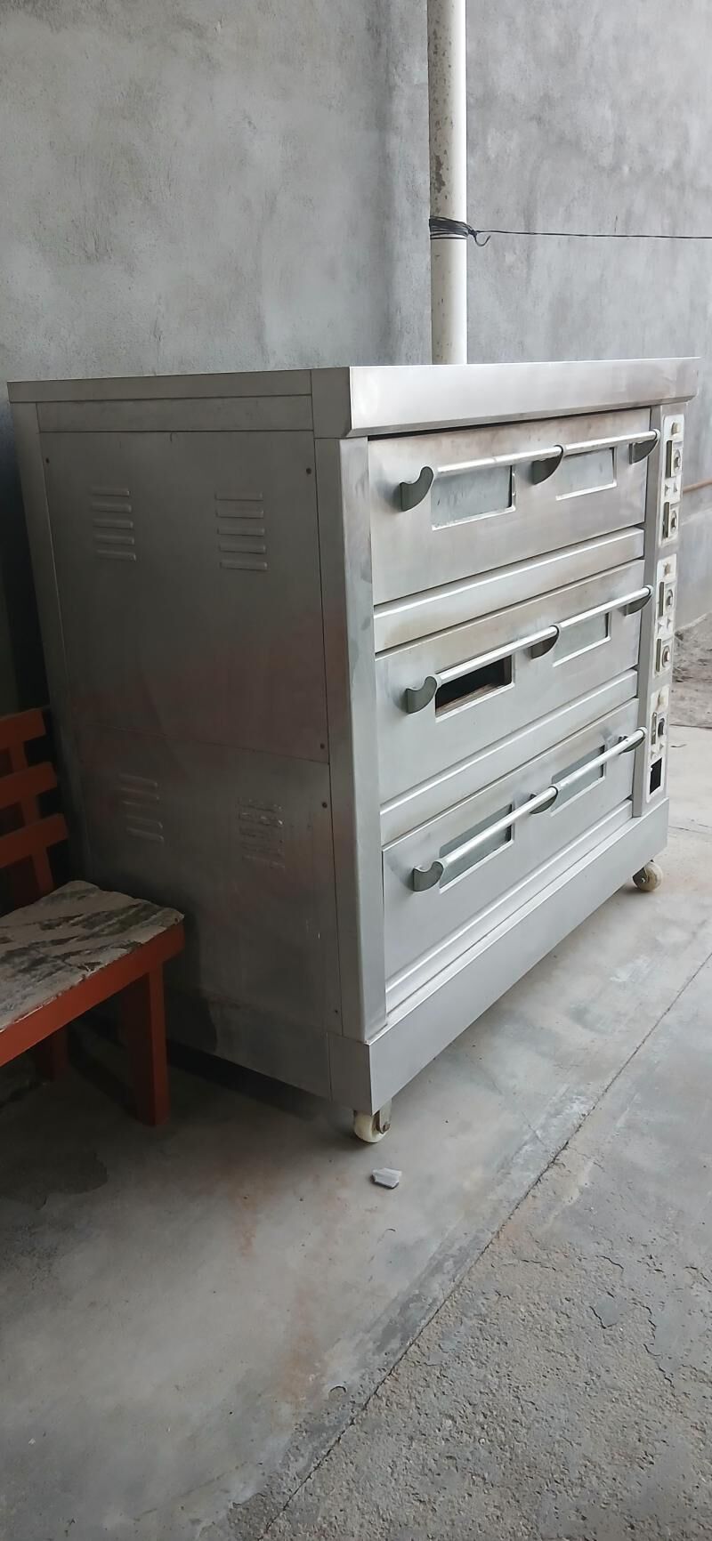 3 faza 3gozli 9padnos pec - Mary - img 1