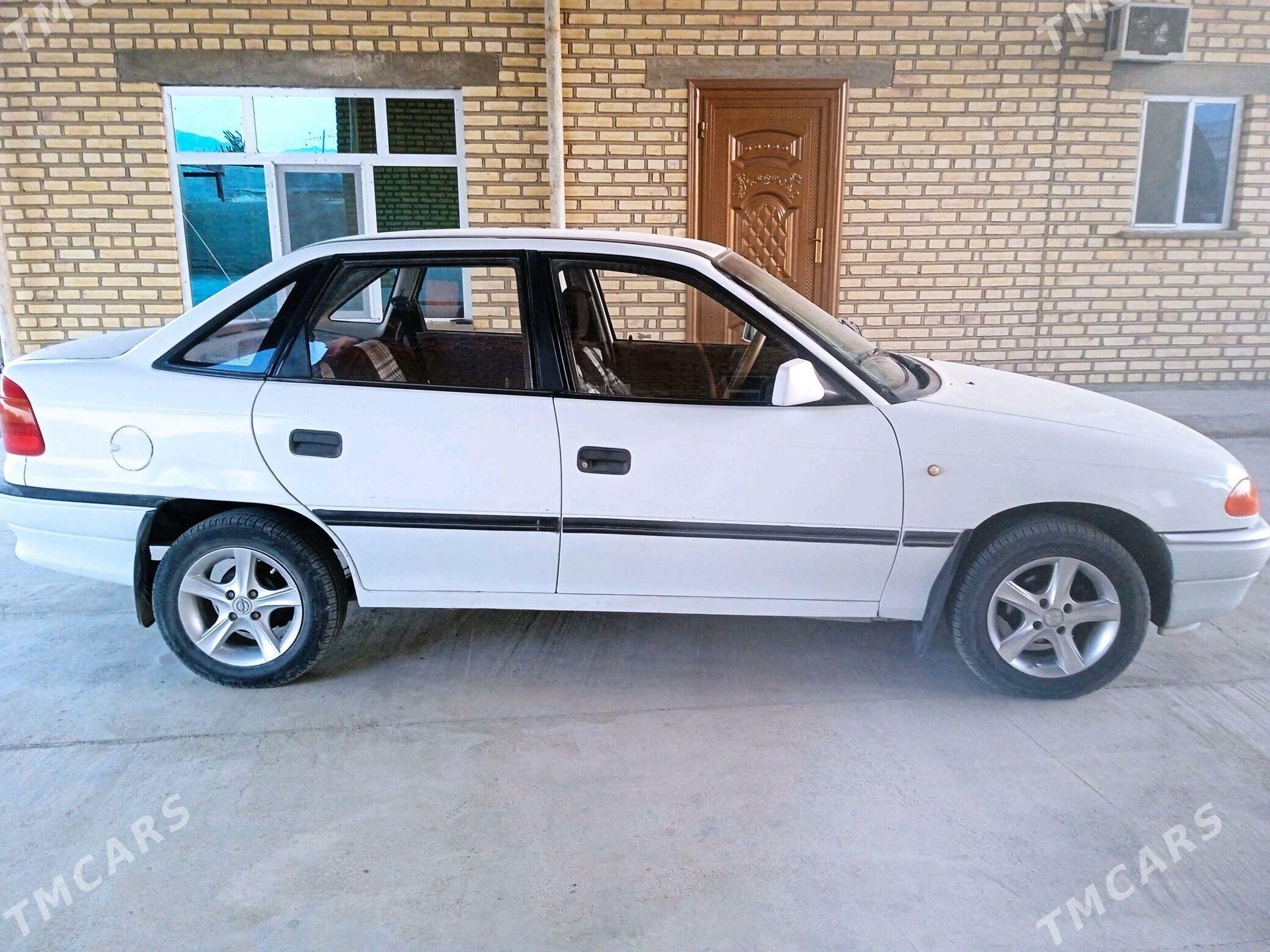 Opel Astra 1992 - 55 000 TMT - Bäherden - img 2