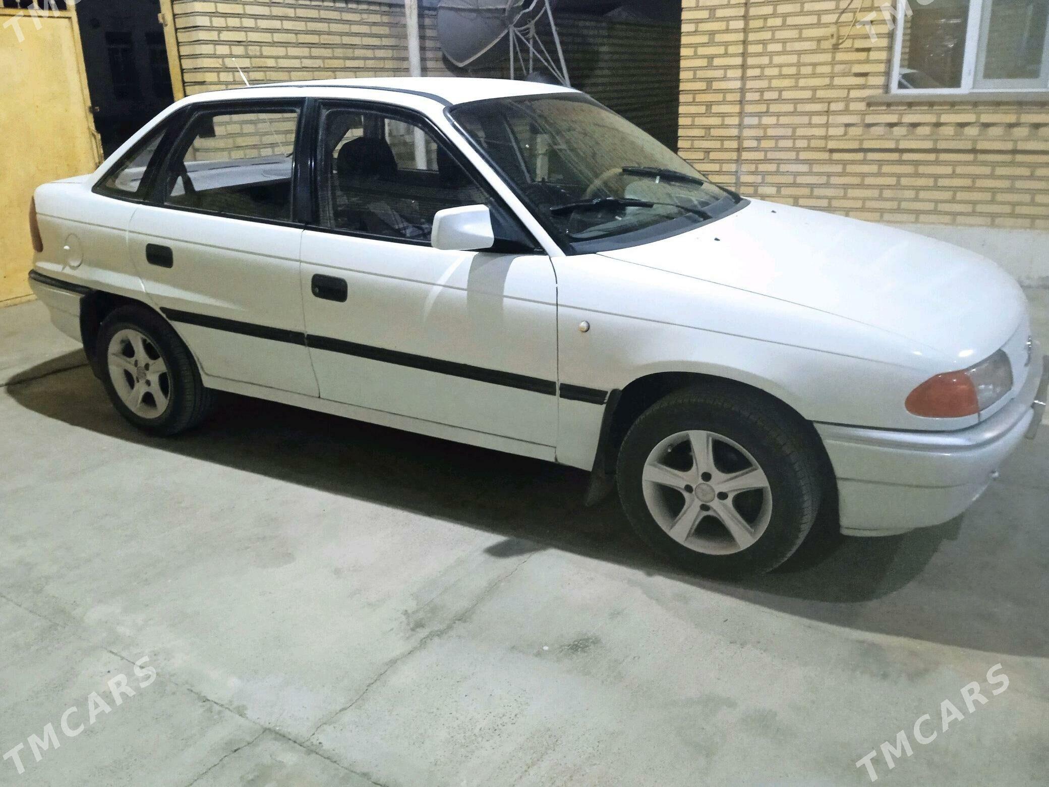 Opel Astra 1992 - 55 000 TMT - Bäherden - img 6