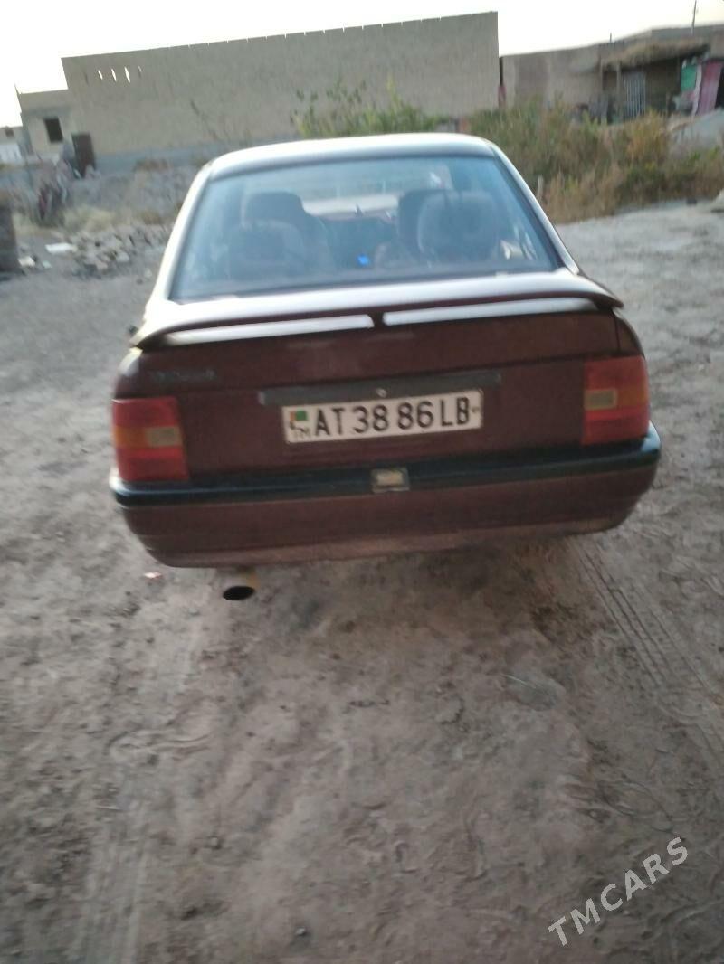 Opel Vectra 1991 - 33 000 TMT - Чарджоу - img 4