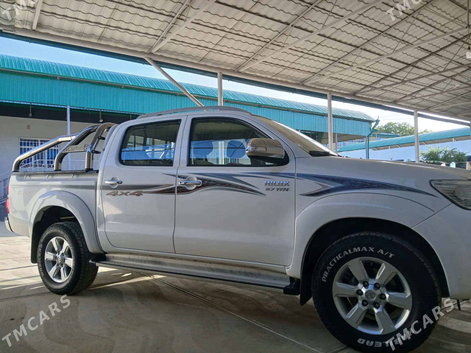 Toyota Hilux 2012 - 430 000 TMT - Magtymguly - img 2