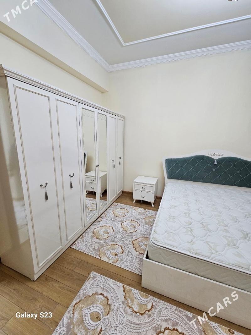 Arenda jay - Gurtly - img 1