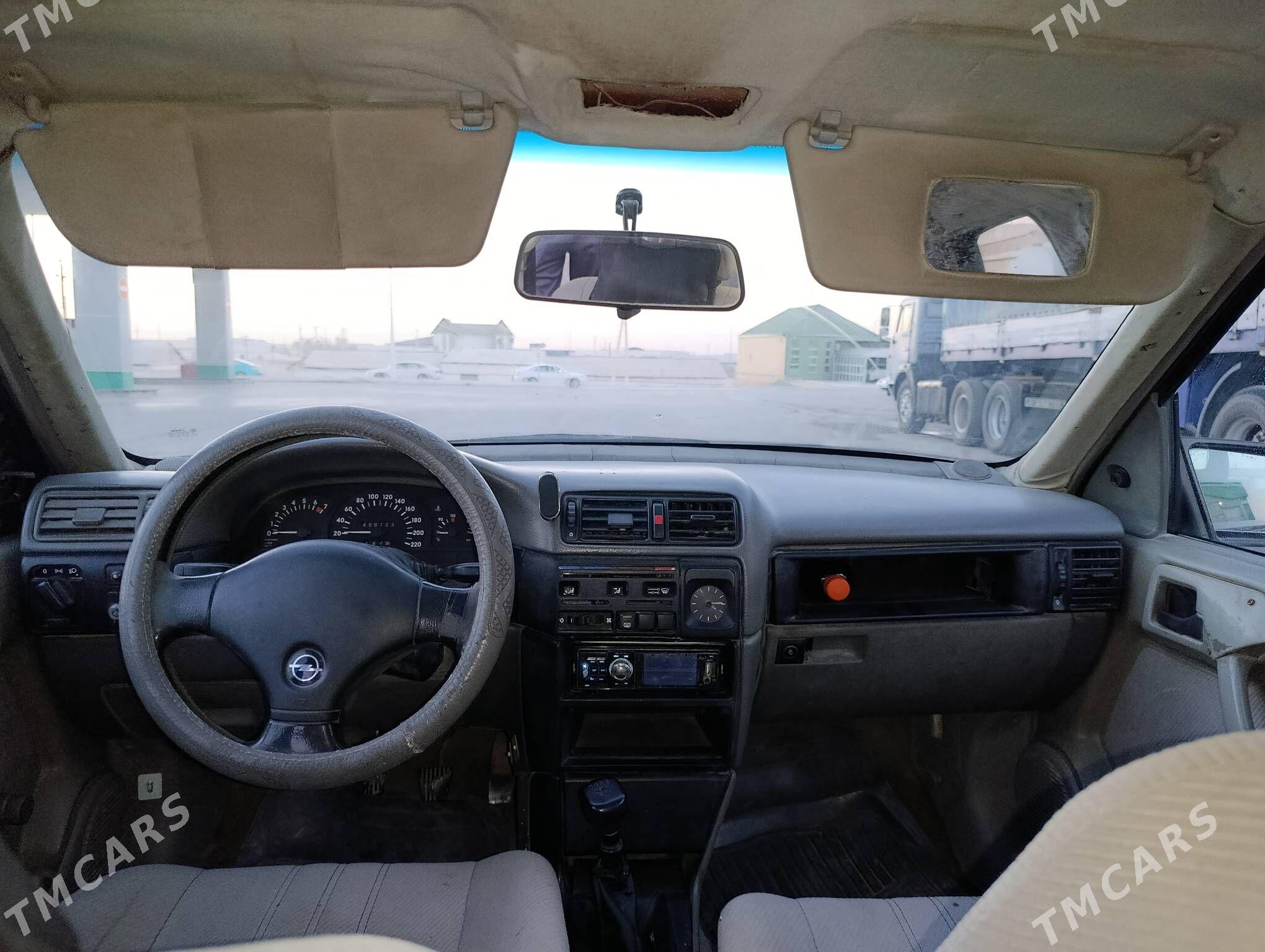 Opel Vectra 1991 - 25 000 TMT - Керки - img 4