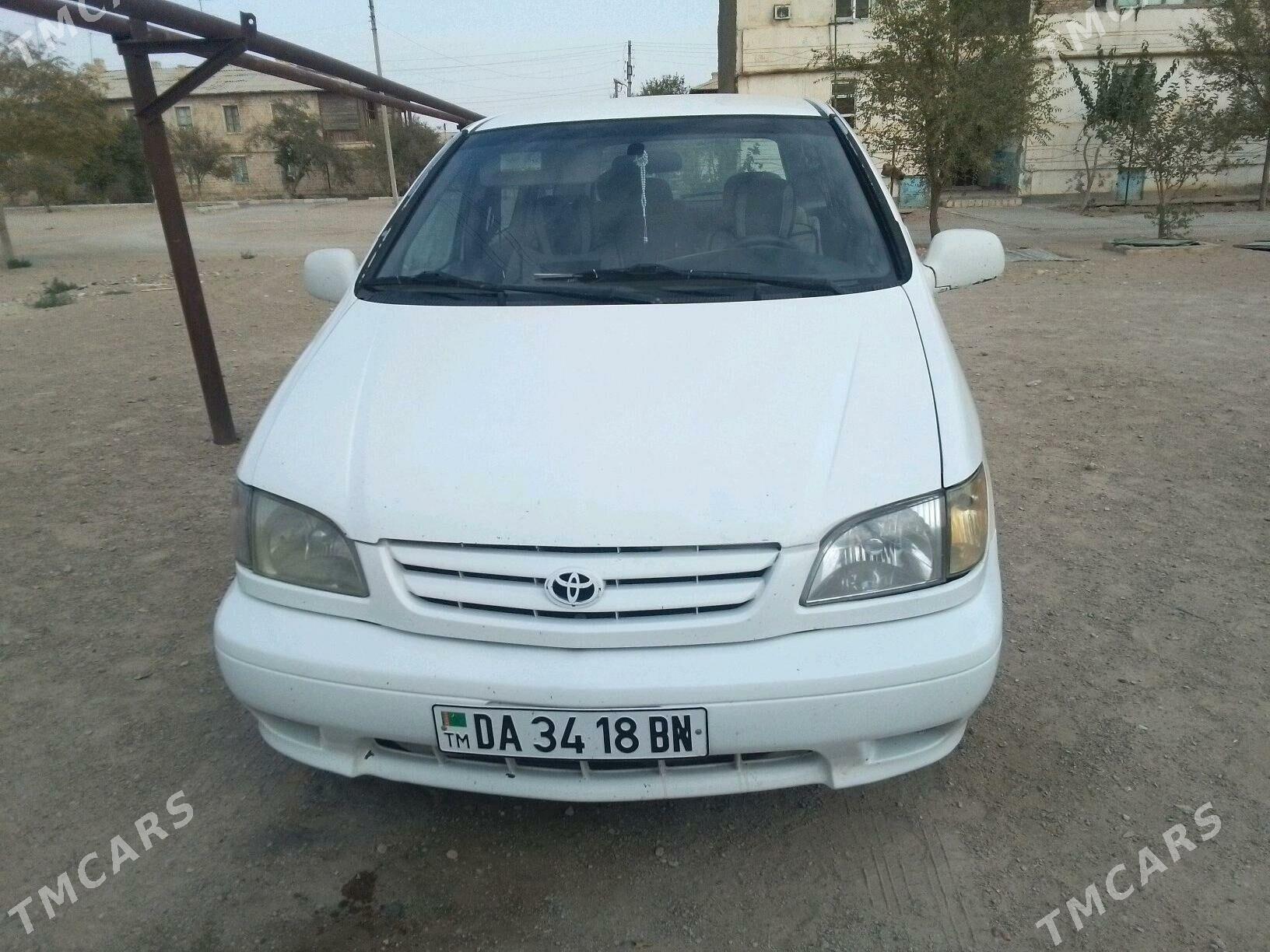 Toyota Sienna 2000 - 130 000 TMT - Туркменбаши - img 2