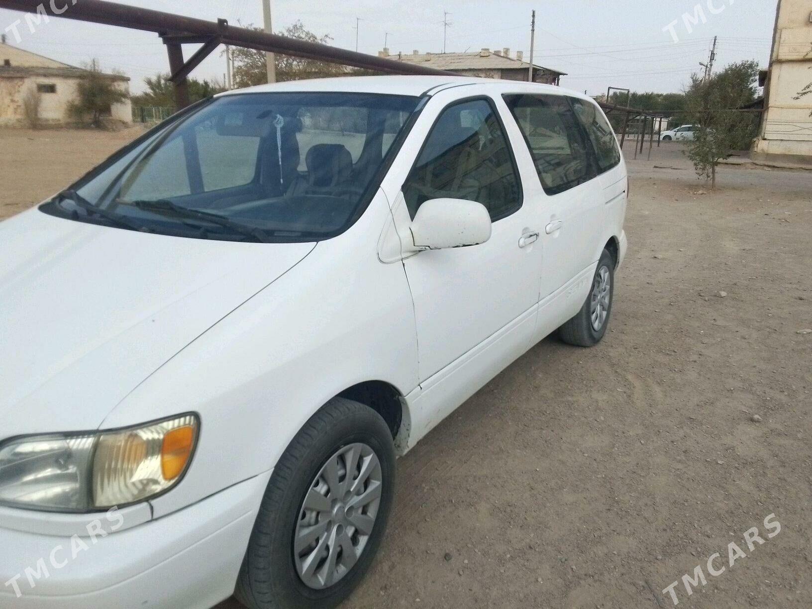 Toyota Sienna 2000 - 130 000 TMT - Туркменбаши - img 4