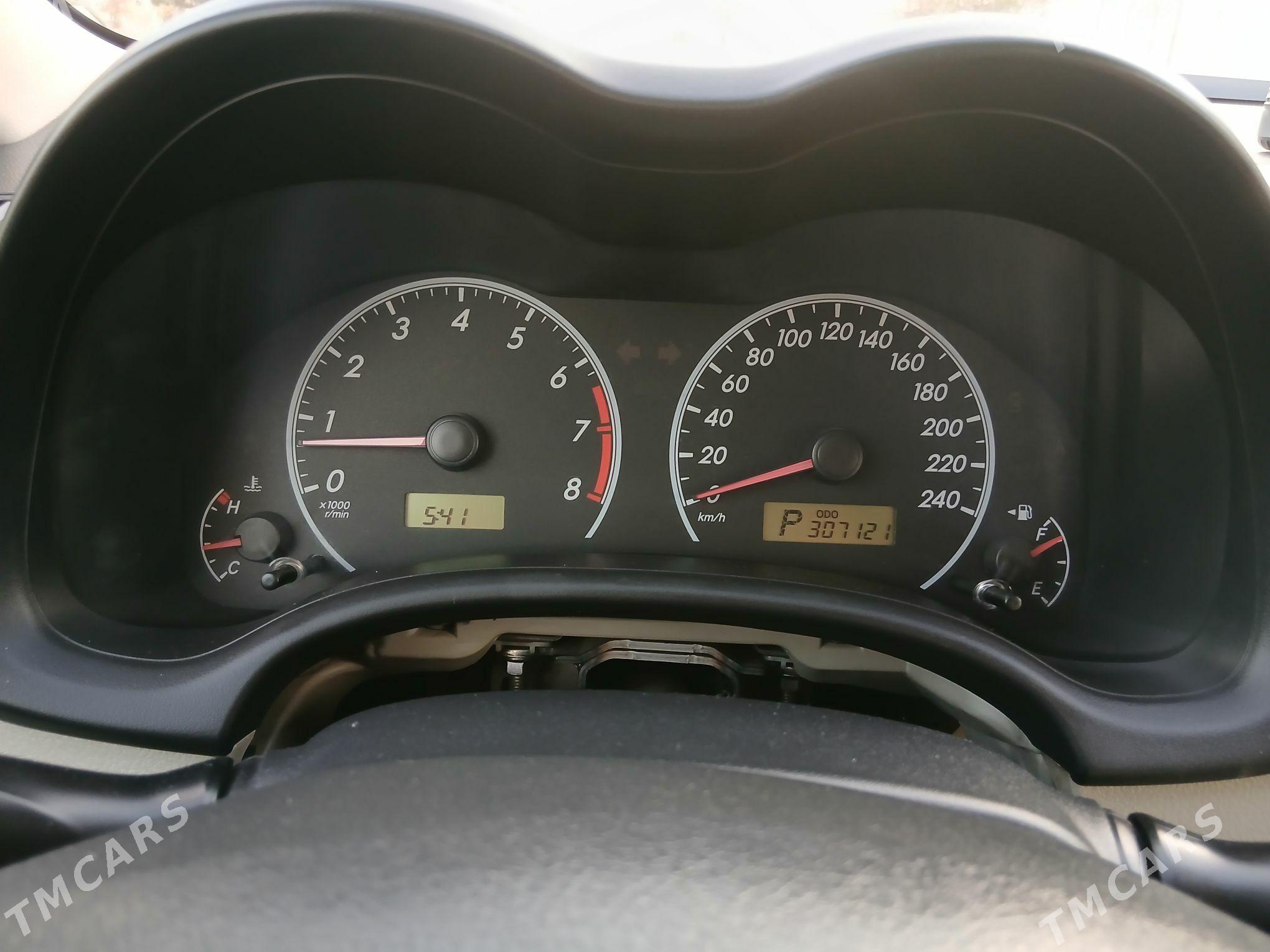 Toyota Corolla 2011 - 200 000 TMT - Gyzylarbat - img 9