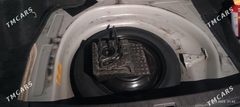 Toyota Corolla 2010 - 168 000 TMT - Дашогуз - img 9